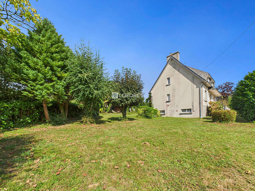 Maison Chateaulin 5 pièce(s) 106 m2 - photo 2