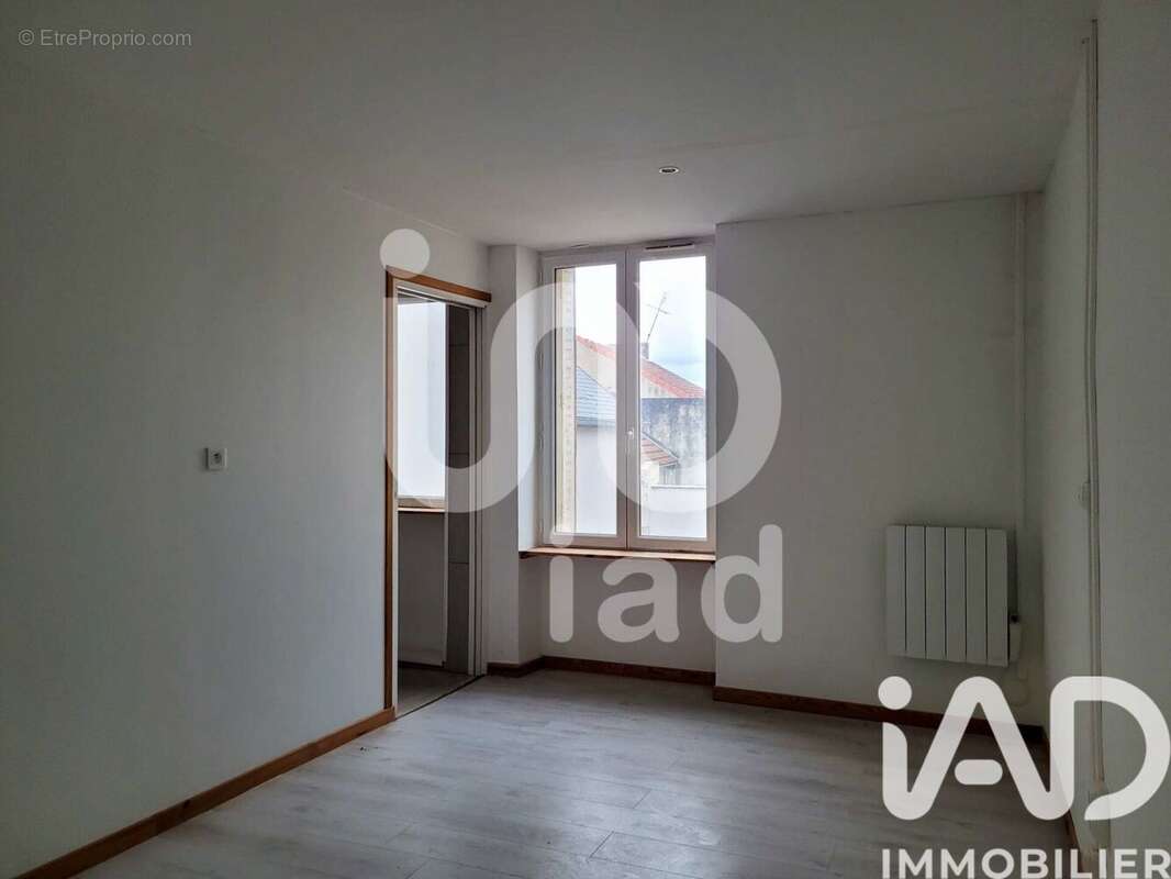 Photo 5 - Appartement à COMMENTRY