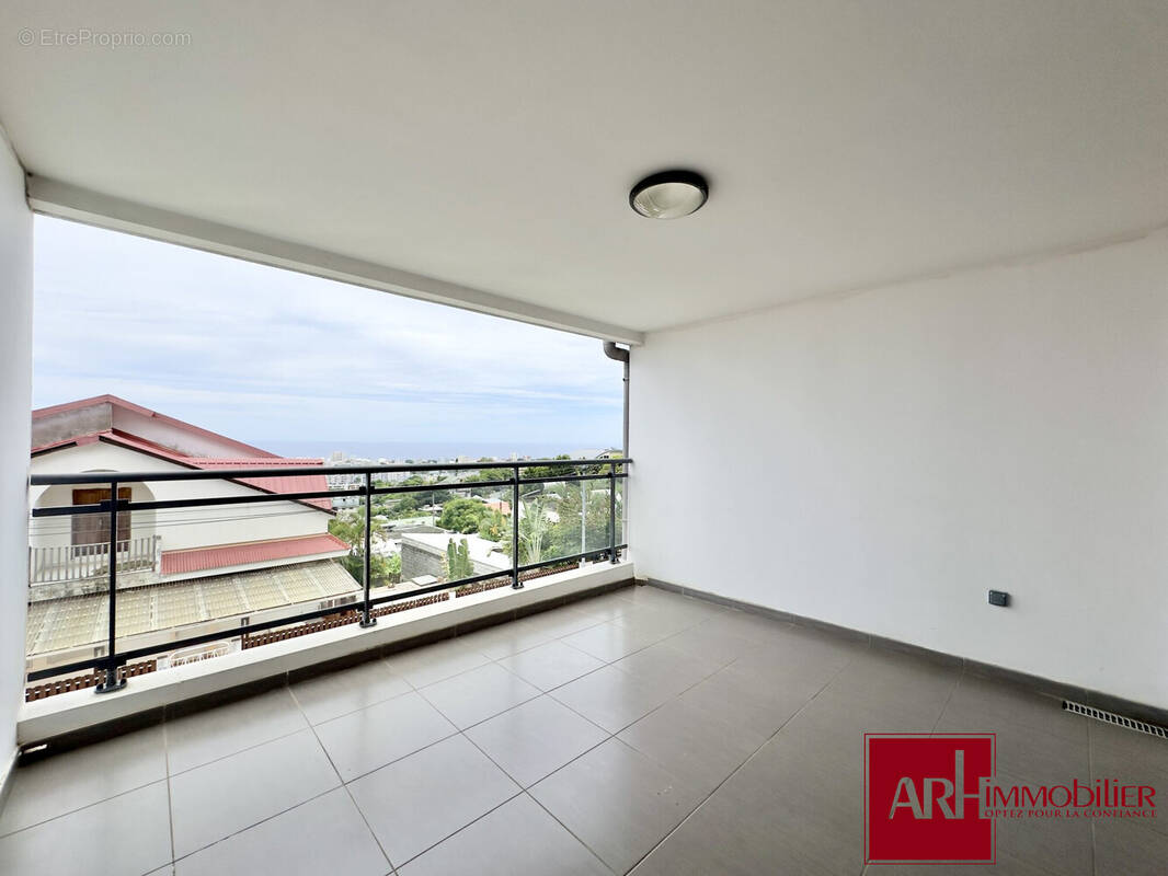 Appartement à SAINT-DENIS