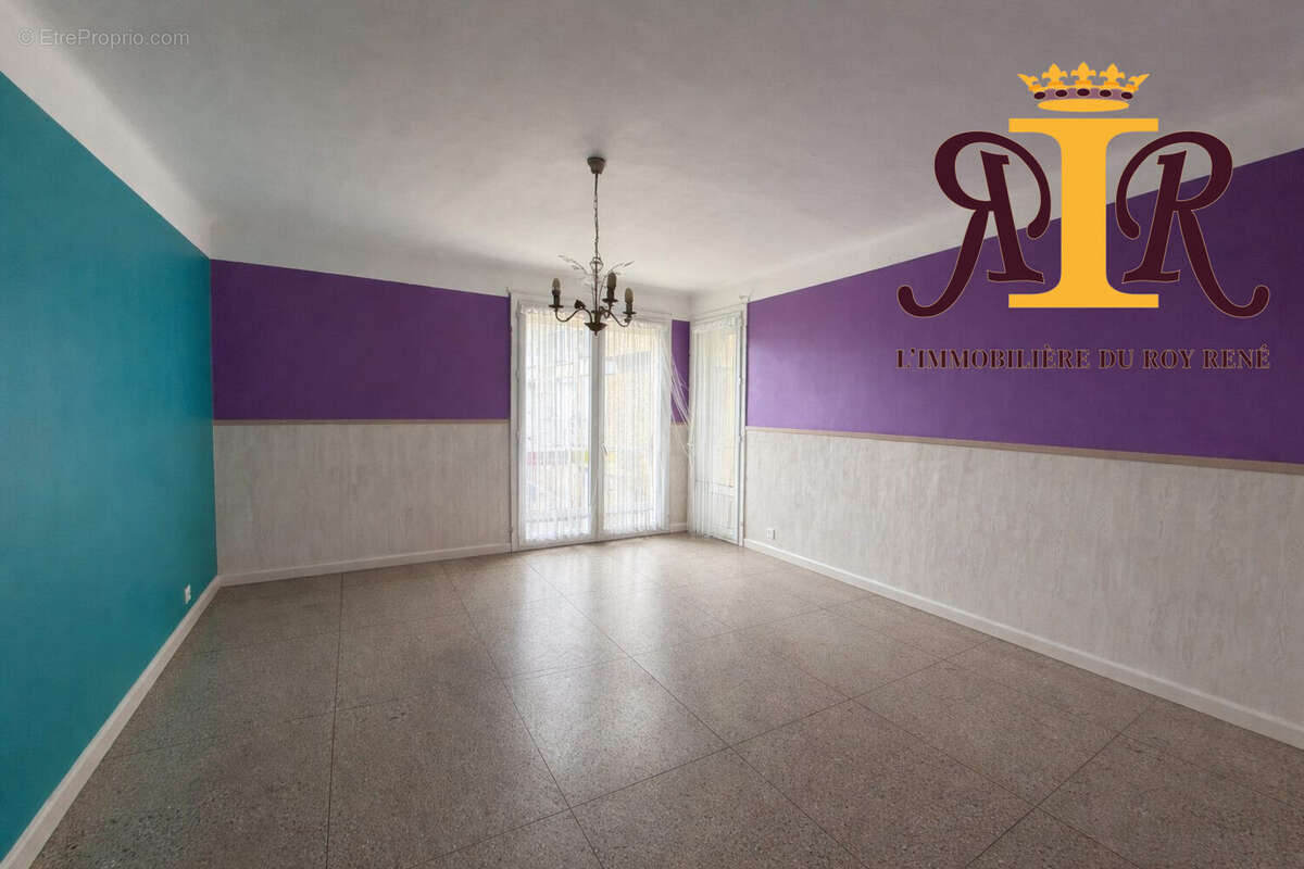 Appartement à PERTUIS