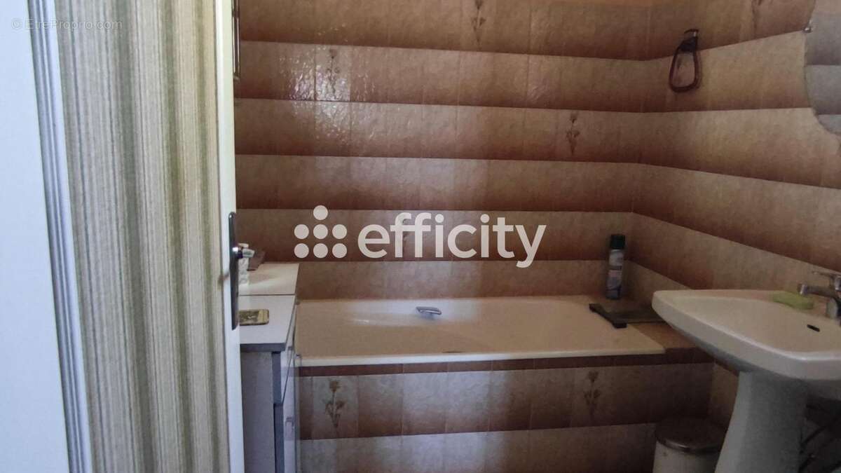 Maison 112 m² à Saint-Bonnet-L'enfantier  - photo 14
