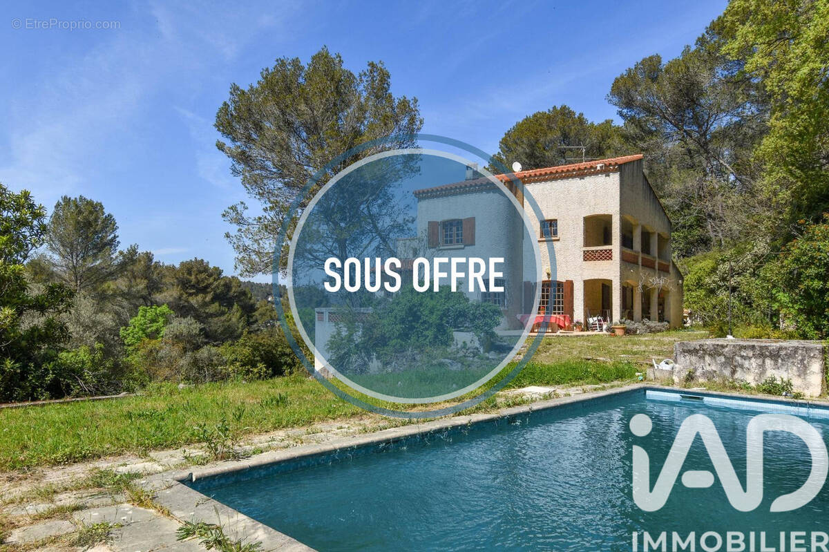 Photo 1 - Maison à ROQUEVAIRE