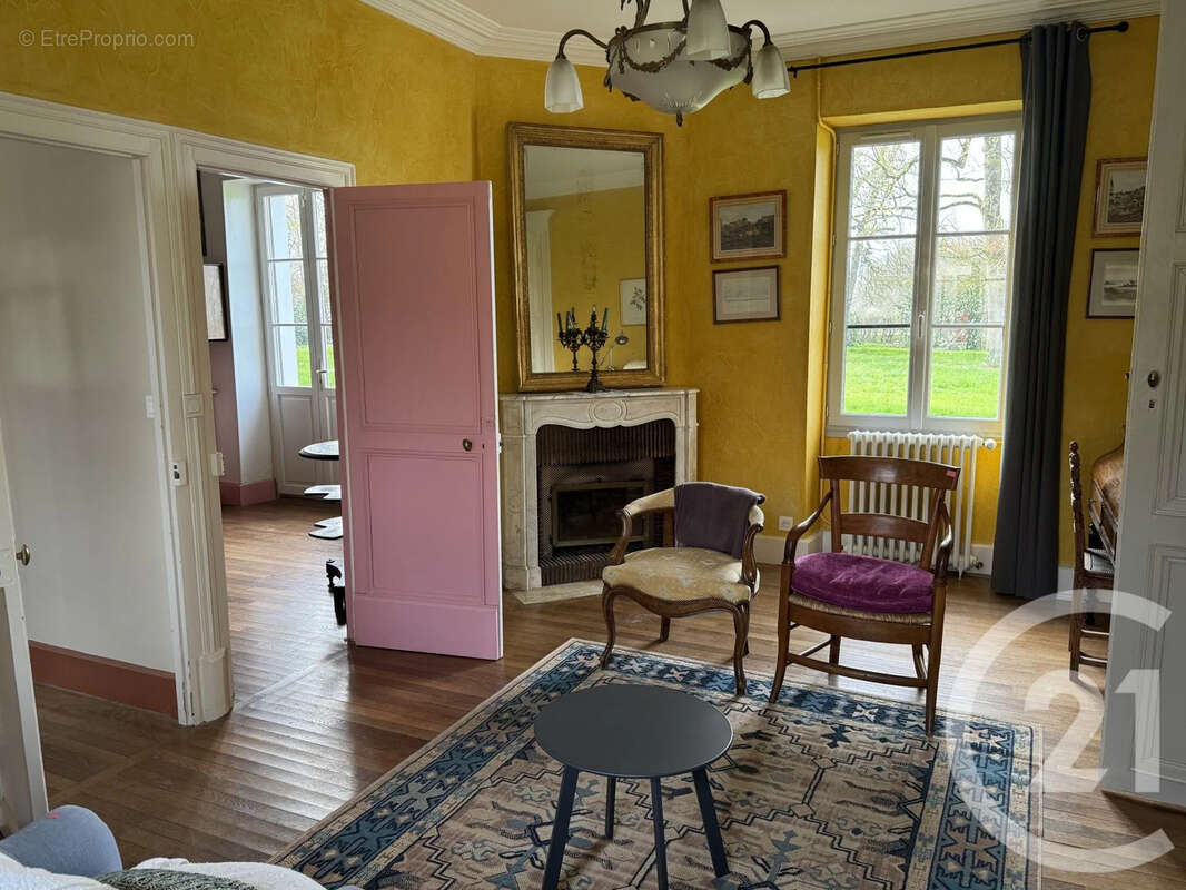 Maison à COSNE-COURS-SUR-LOIRE