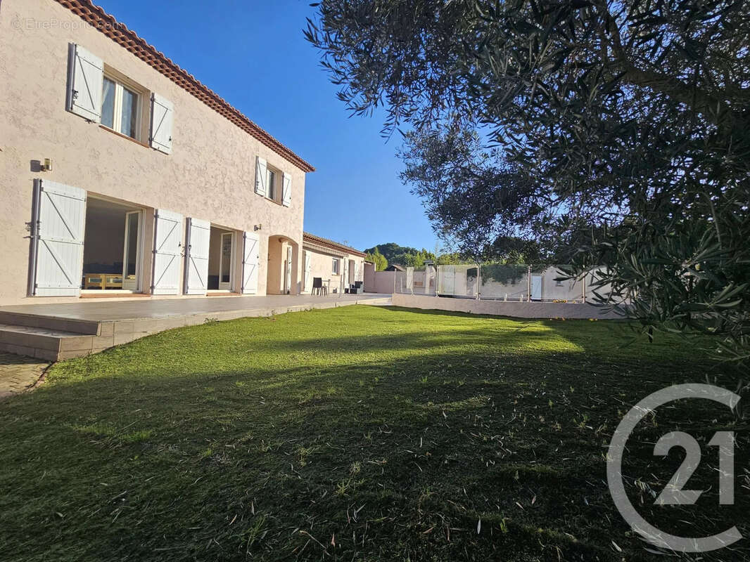 Maison à SIX-FOURS-LES-PLAGES