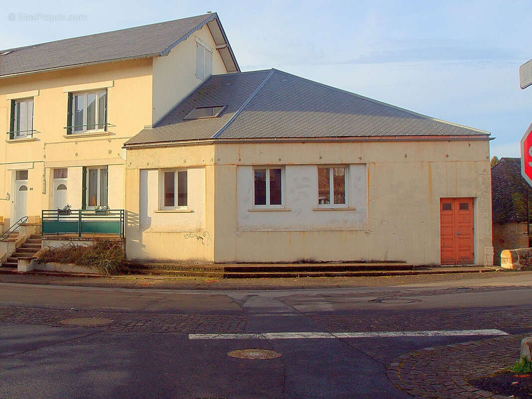 Maison à MESSEIX