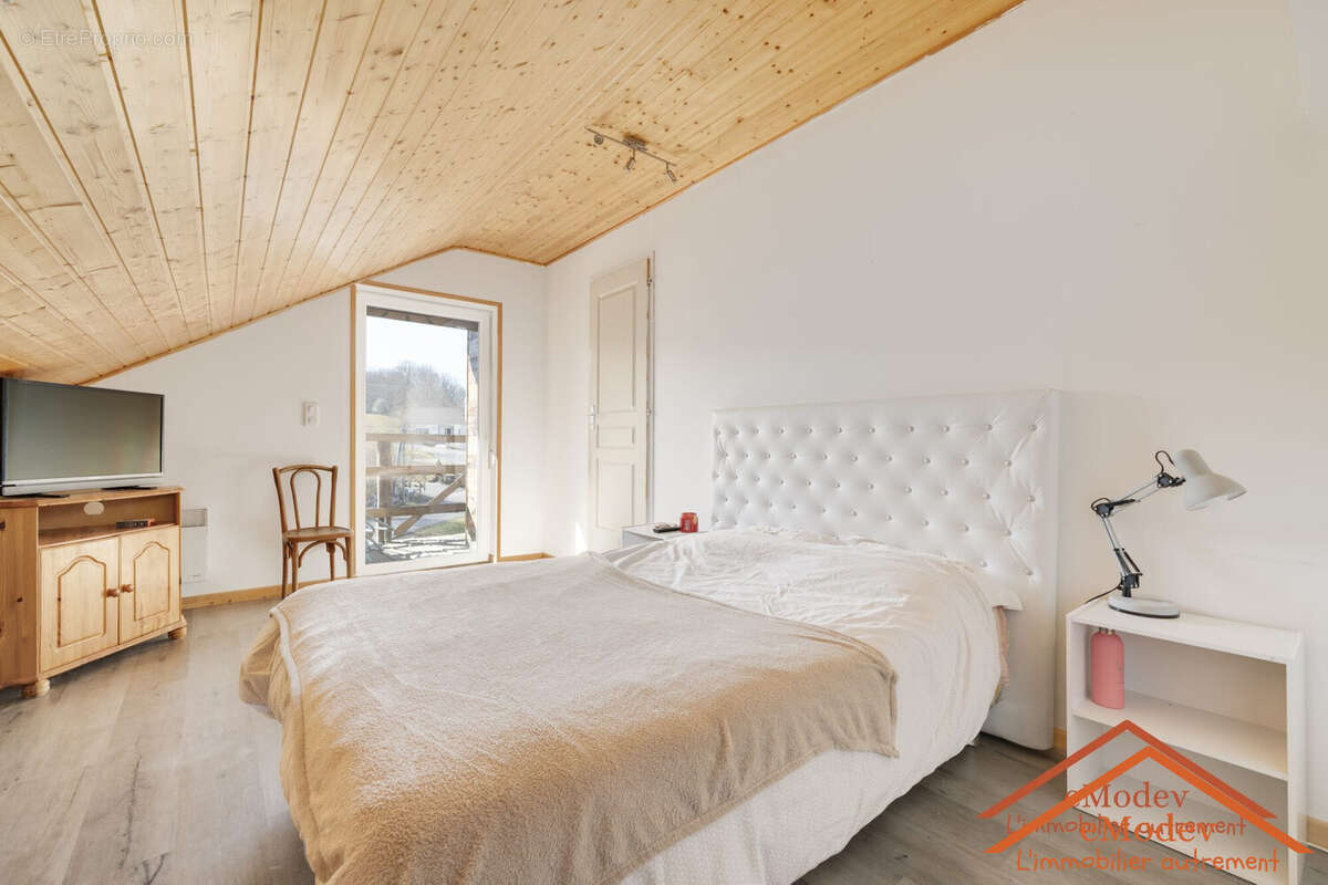 Commerce à GIRMONT-VAL-D&#039;AJOL