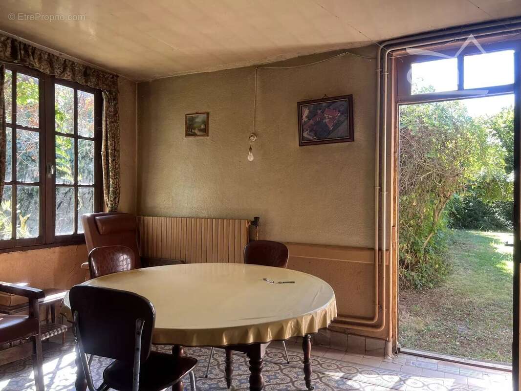 Maison à SALIGNY-SUR-ROUDON