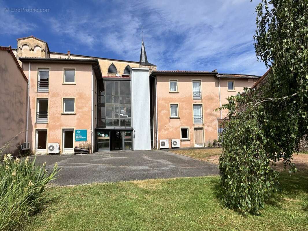 Appartement à SAINT-IGNY-DE-VERS