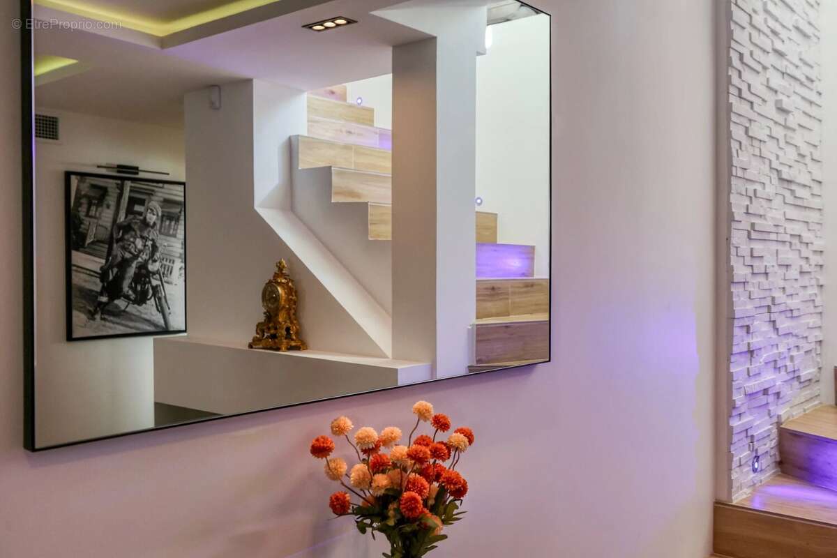 Villa contemporaine rénovée/imaginée par architecte d’intérieur – volumes exceptionnels – Janas - photo 18