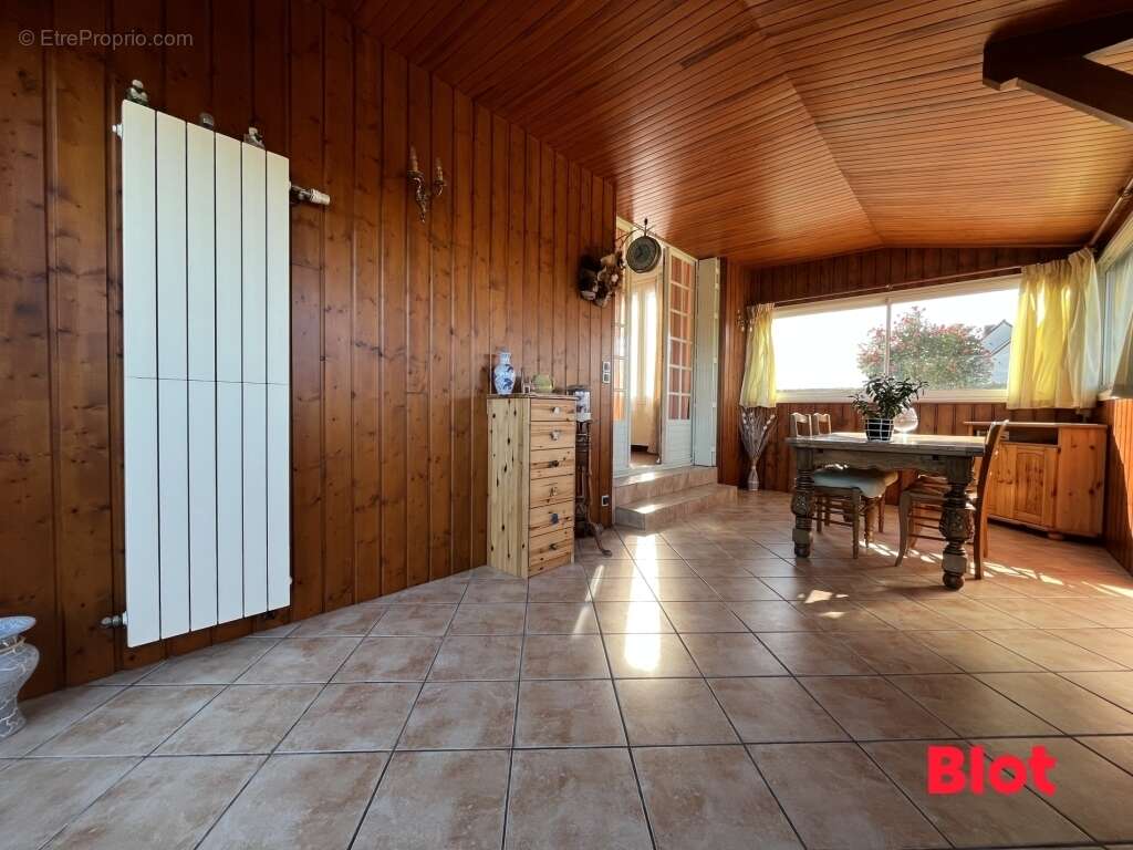 Maison à CINTRE