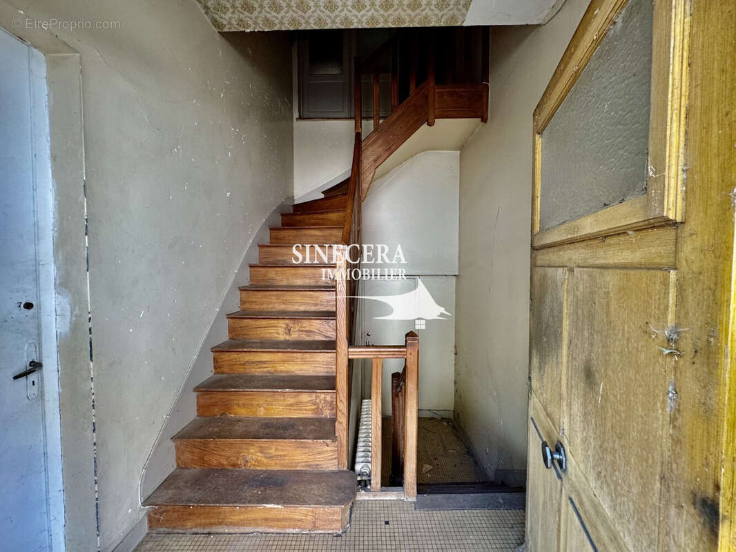 Commerce à MOULEYDIER