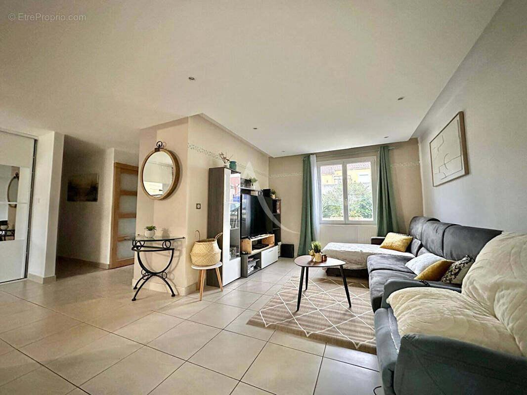 Maison à QUINCY-VOISINS