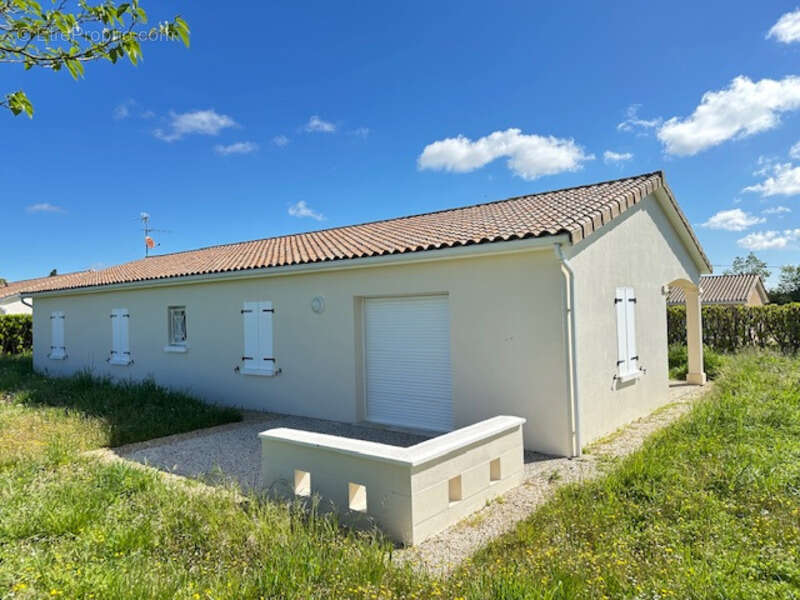 Maison à FLEAC