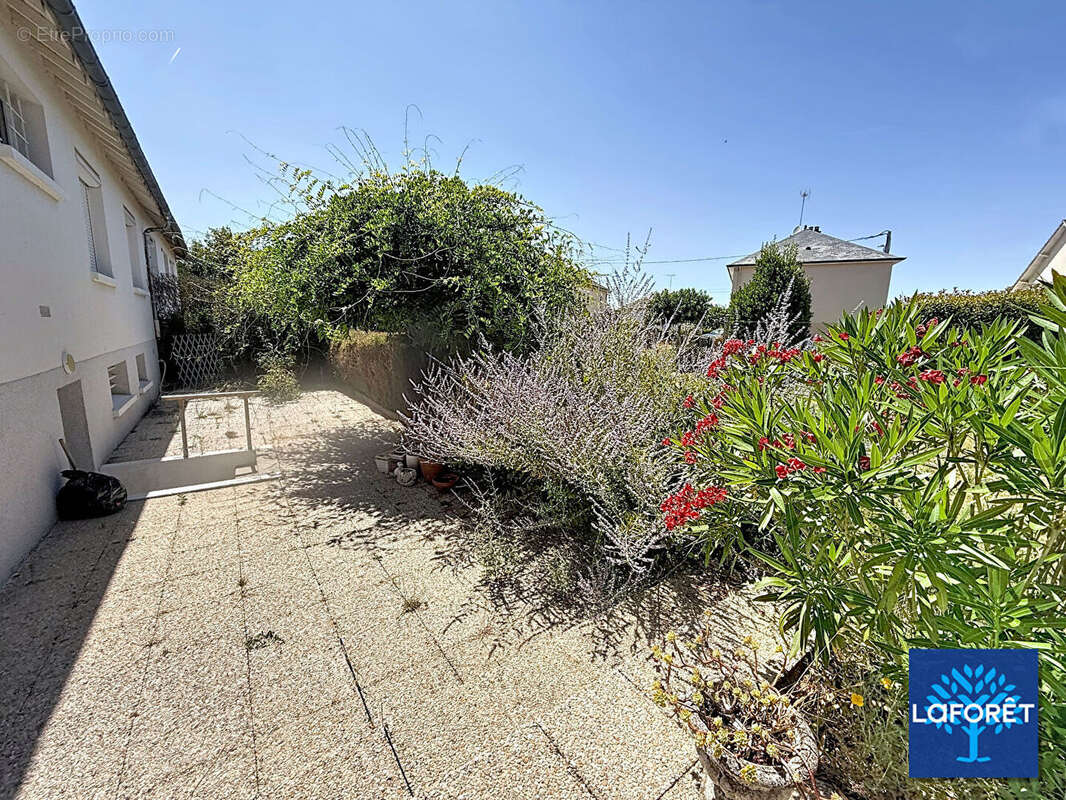 Maison 3 chambres avec grand sous-sol et jardin clos à La Chaussée-Saint-Victor - photo 2
