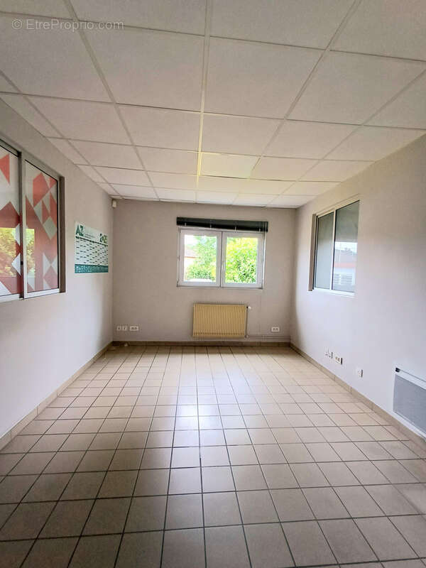 Secteur Belfort Local d’activité de 480 m2 avec parking - photo 9