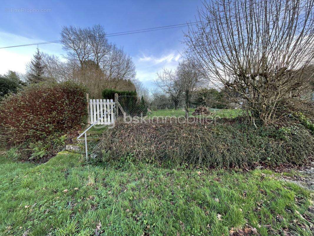 Maison à SAINT-SERVANT