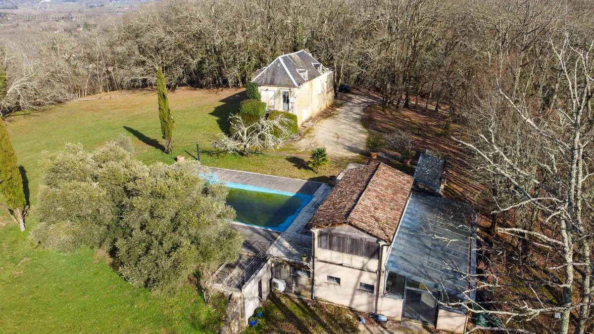 Maison à CENAC-ET-SAINT-JULIEN