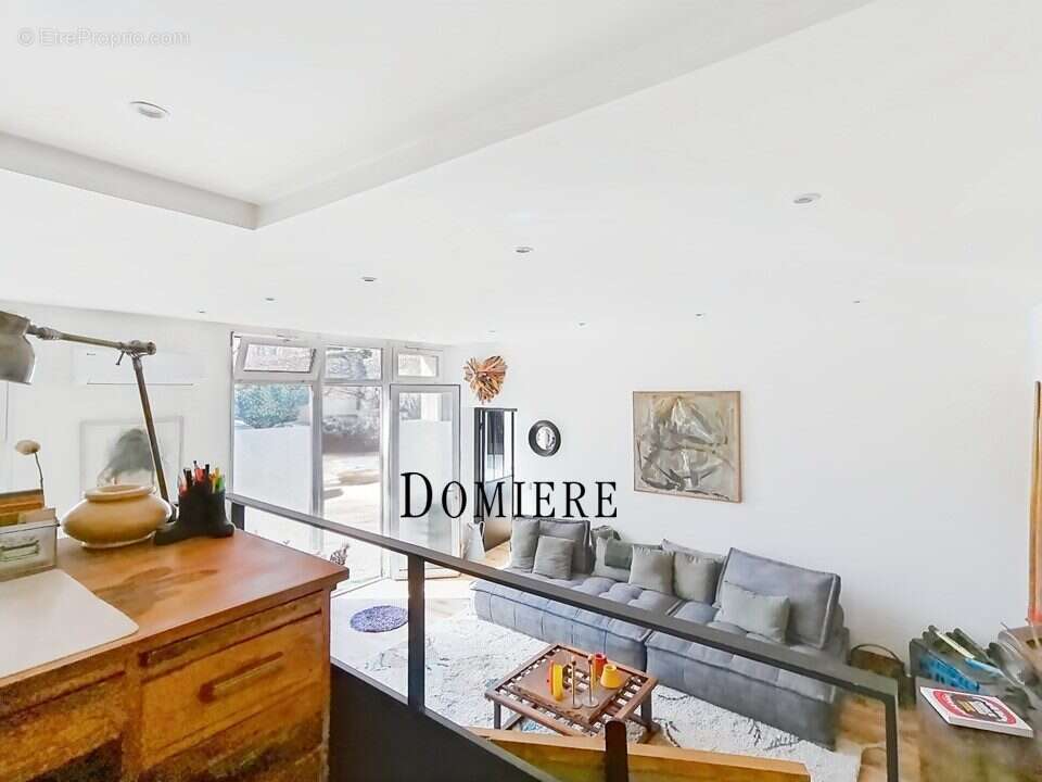 Appartement à COURBEVOIE