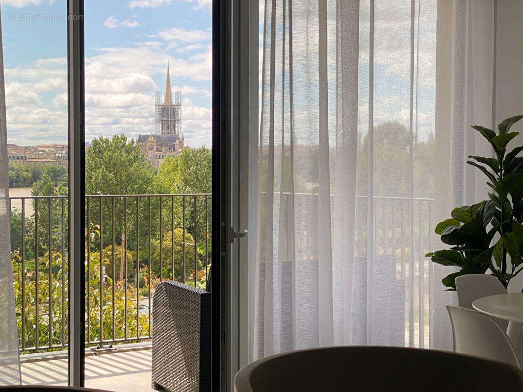 Appartement à BORDEAUX