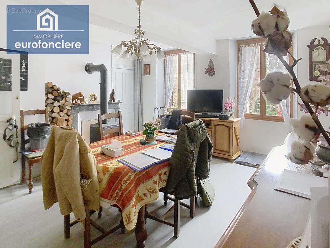 Maison à AIX-EN-OTHE