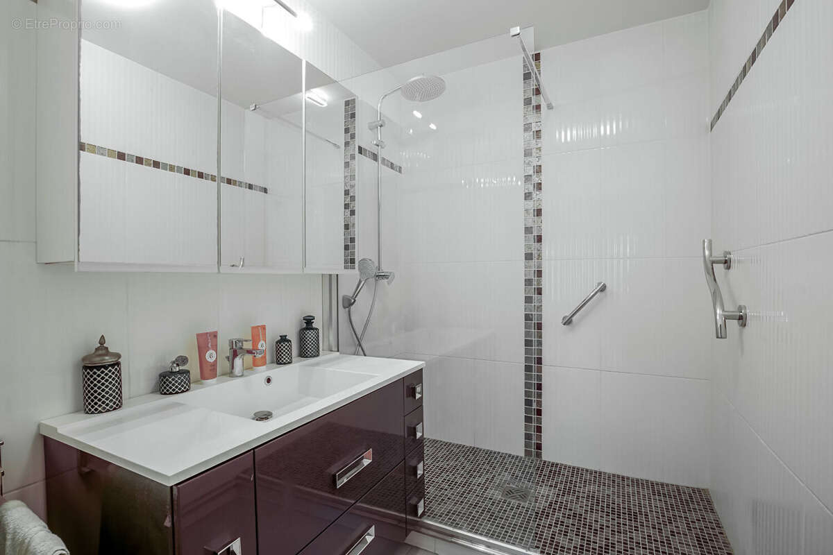 Appartement à COLOMBES