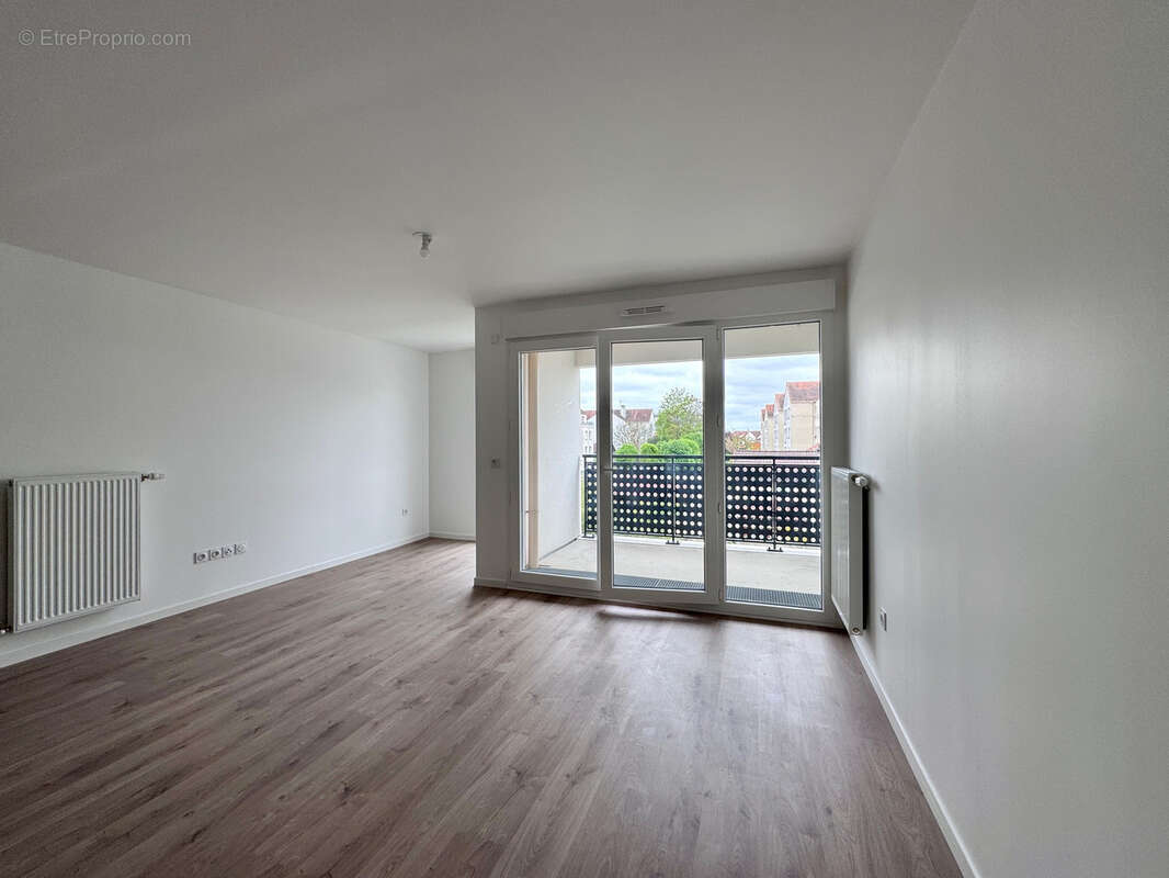 Appartement à PARAY-VIEILLE-POSTE