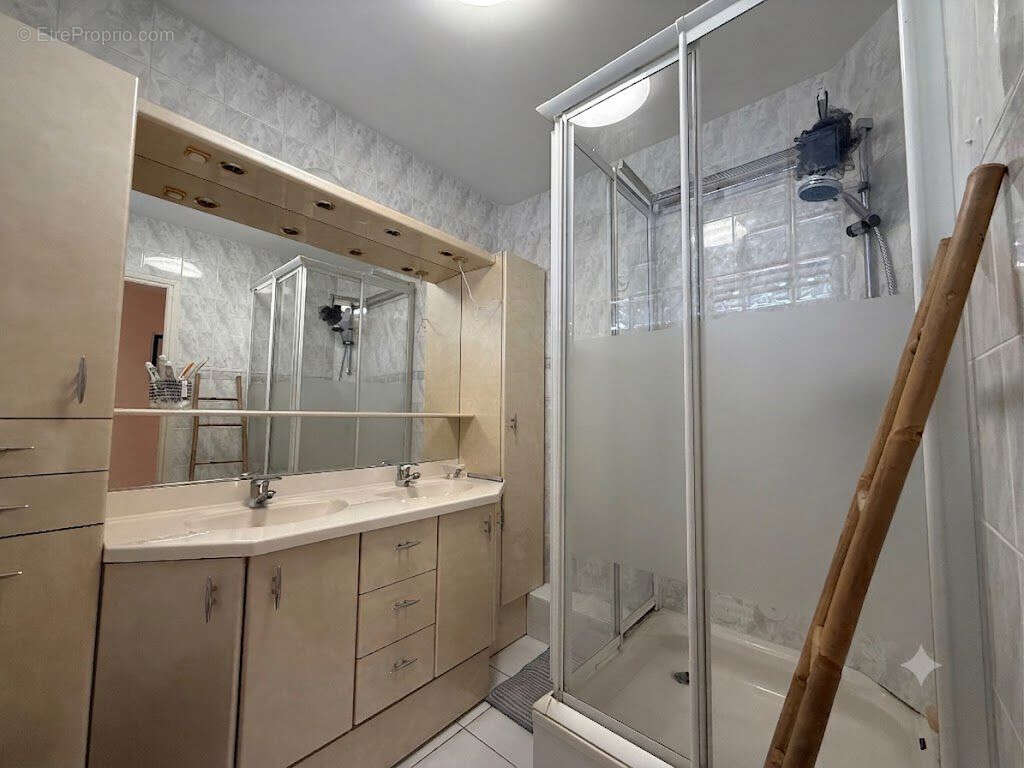 BETHUNE - Hyper centre-ville, appartement de type 3, 91m² au sol, 2 terrasses, garage - photo 8