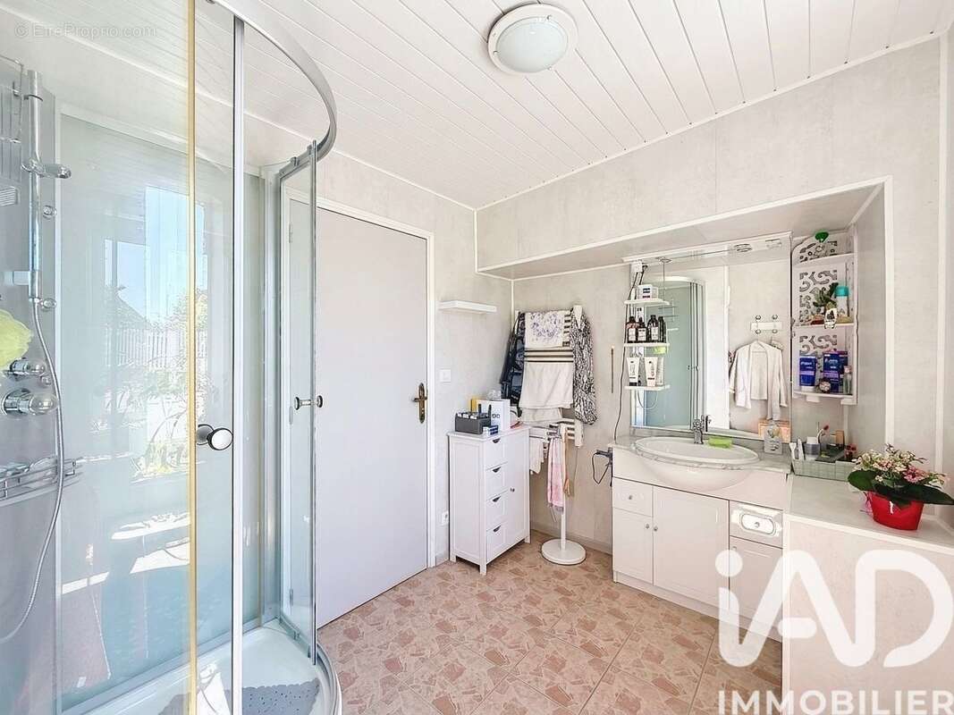 Maison 134 m² à Armeau  - photo 7