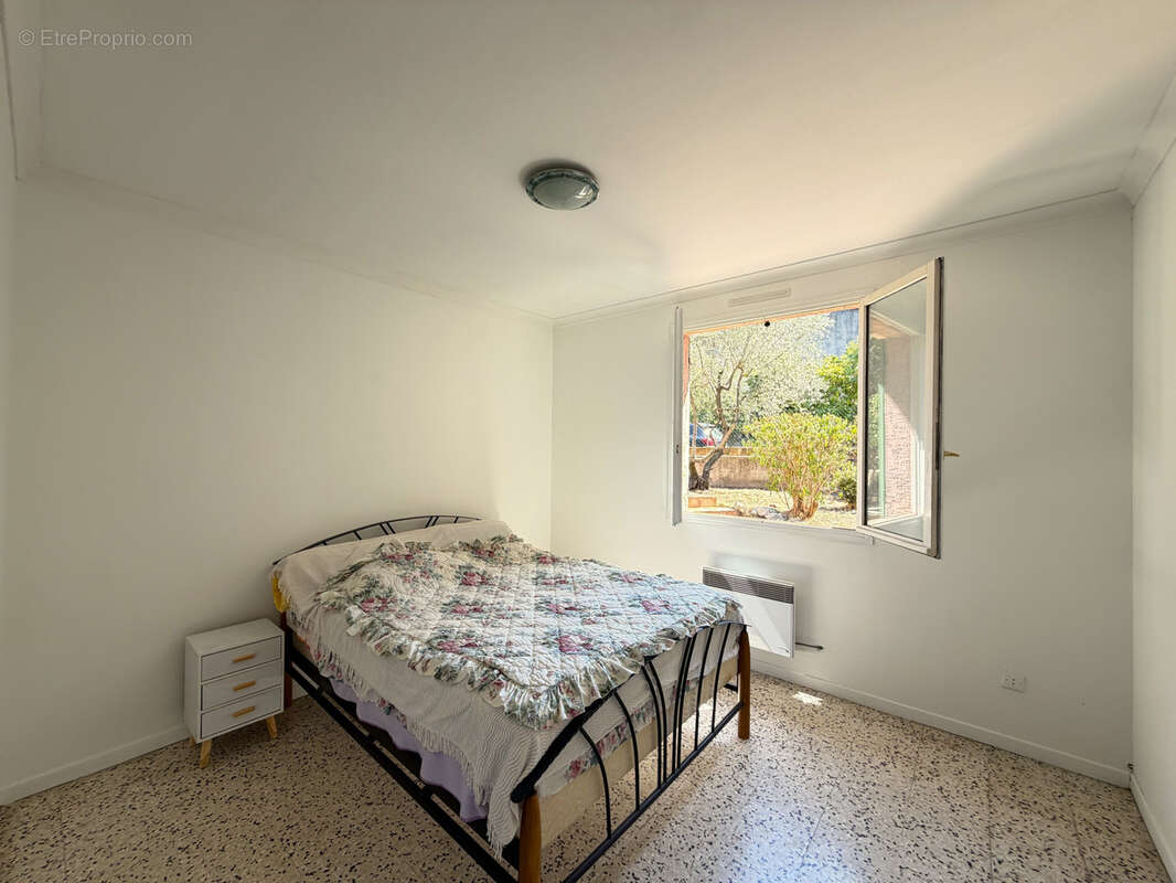 A vendre charmante villa t4 proche centre ville - 80 m2 - 544 m2 de terrain - 83470 saint maximin la sainte ba - photo 6