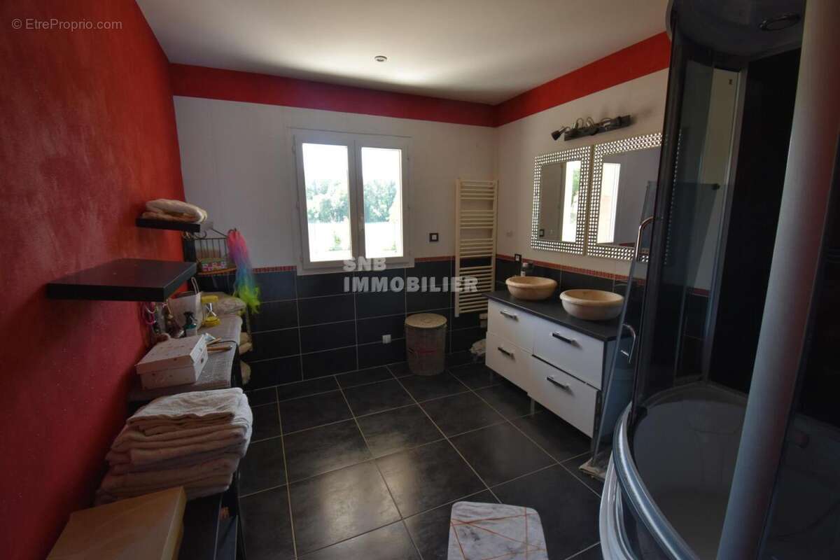 Pavillon plain pied 3 chambres 2 garages - photo 7