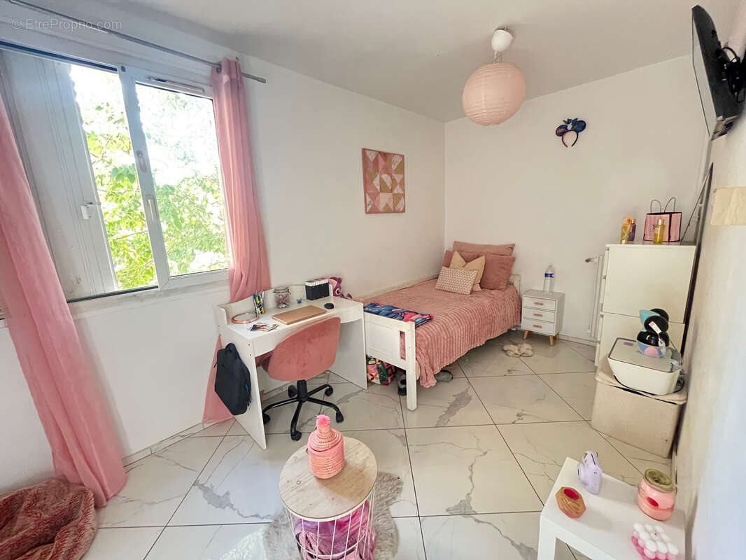 Appartement à SARTROUVILLE