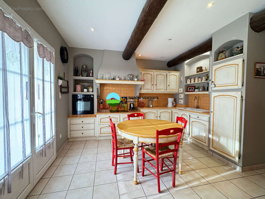 Maison à PERNES-LES-FONTAINES