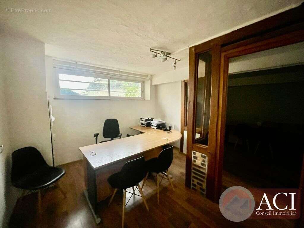 54583918d.jpg - Commerce à GISORS