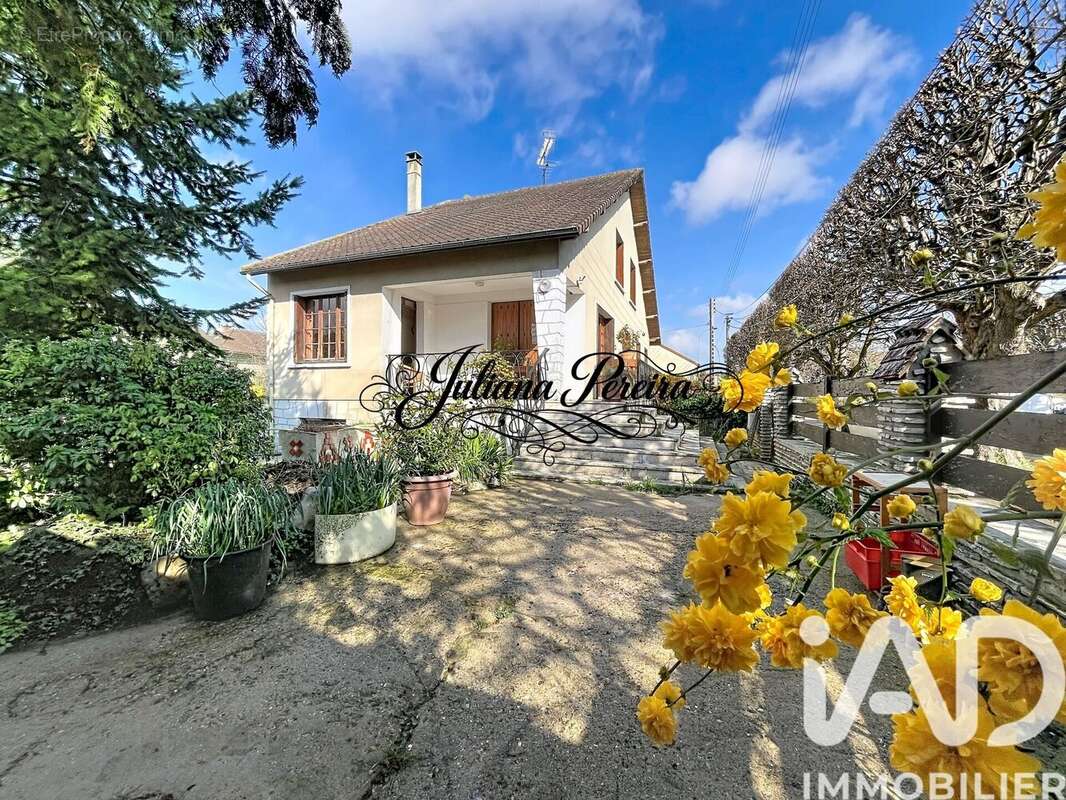 Photo 2 - Maison à EPONE