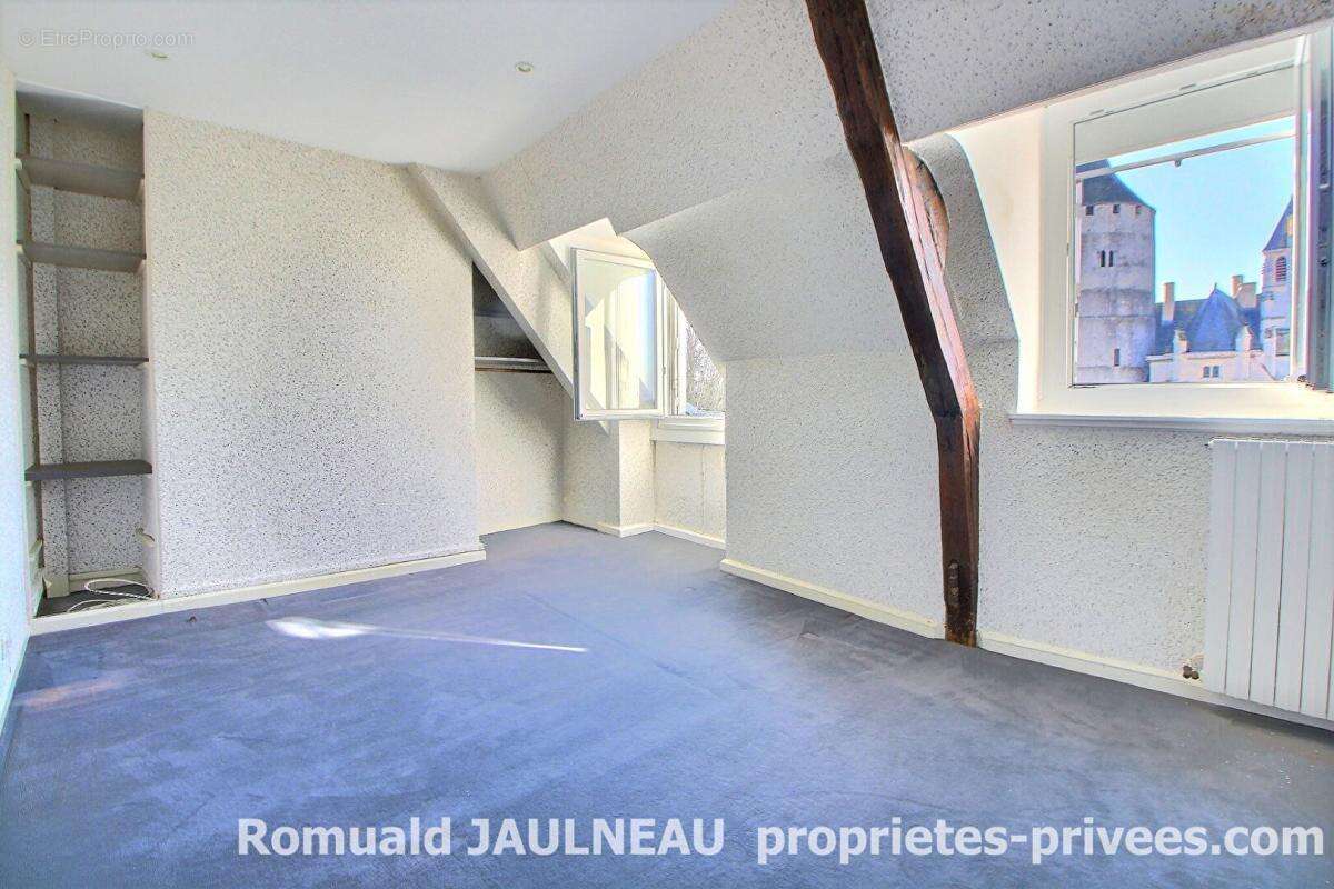 Maison 138 M² HAB Chateaudun CENTRE VILLE - photo 8