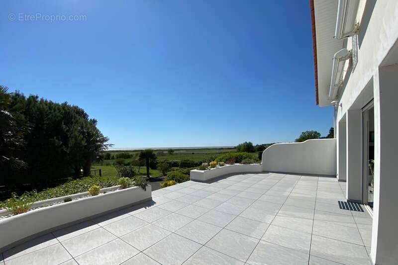 Maison à PORT-DES-BARQUES