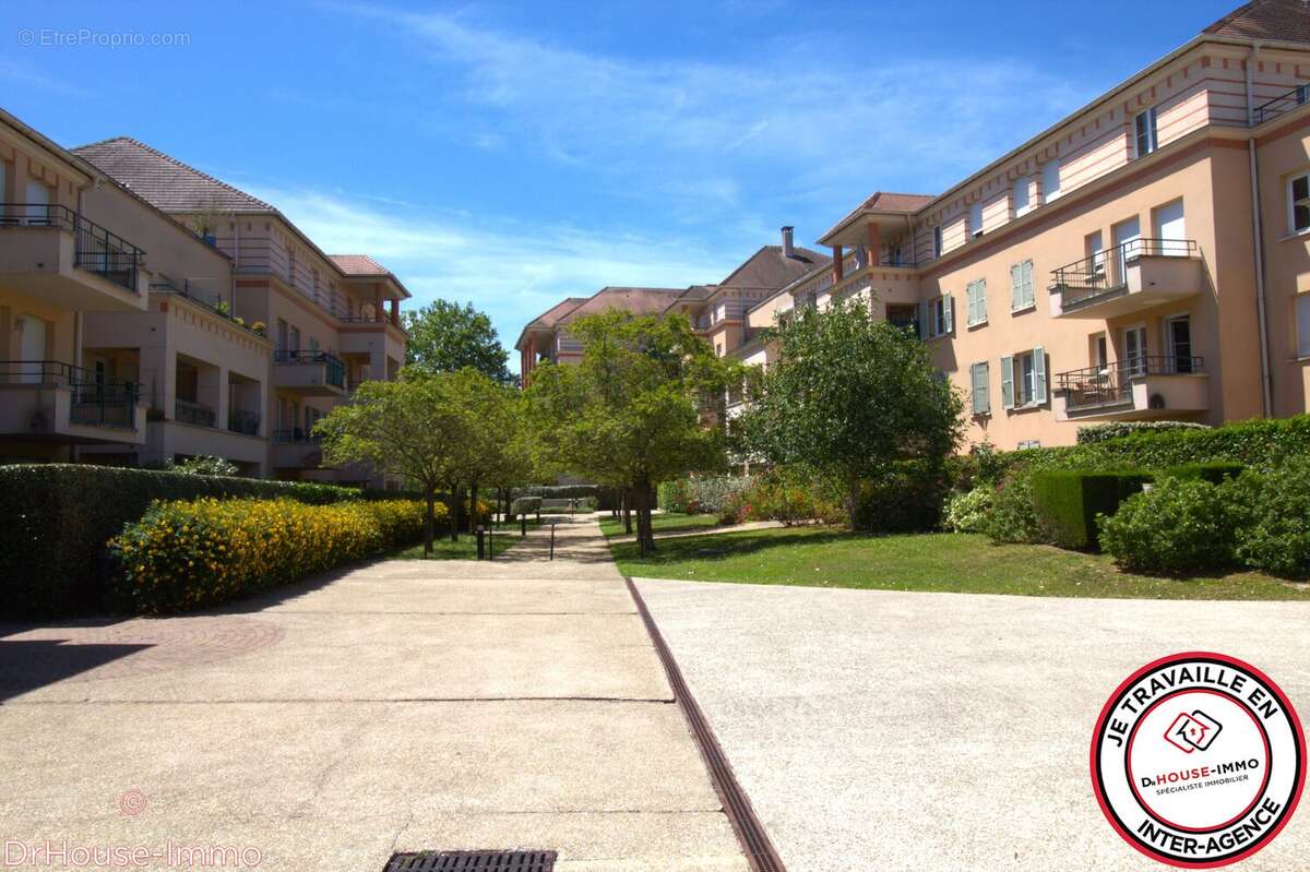 Appartement à ELANCOURT