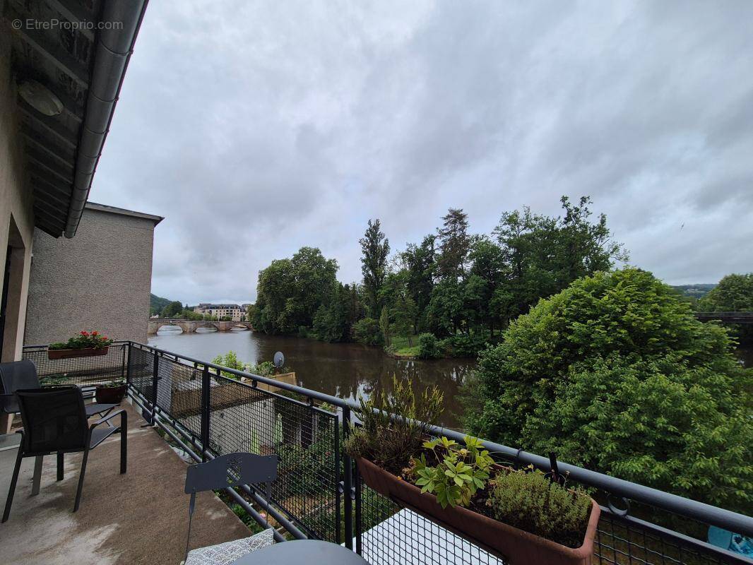 Appartement à TERRASSON-LAVILLEDIEU