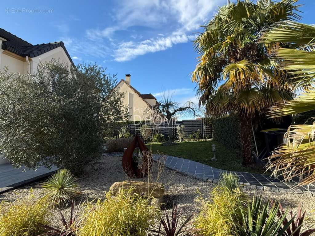 Maison à ROZAY-EN-BRIE