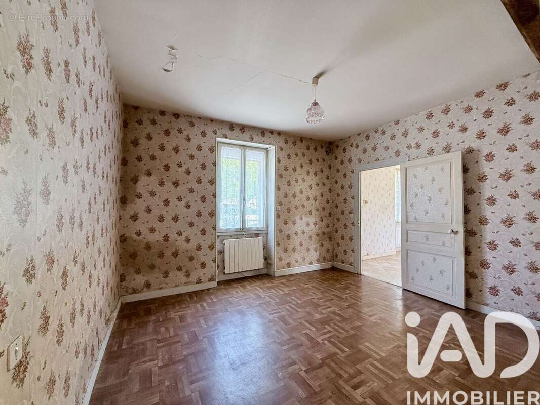 Maison 109 m² à Villermain  - photo 4
