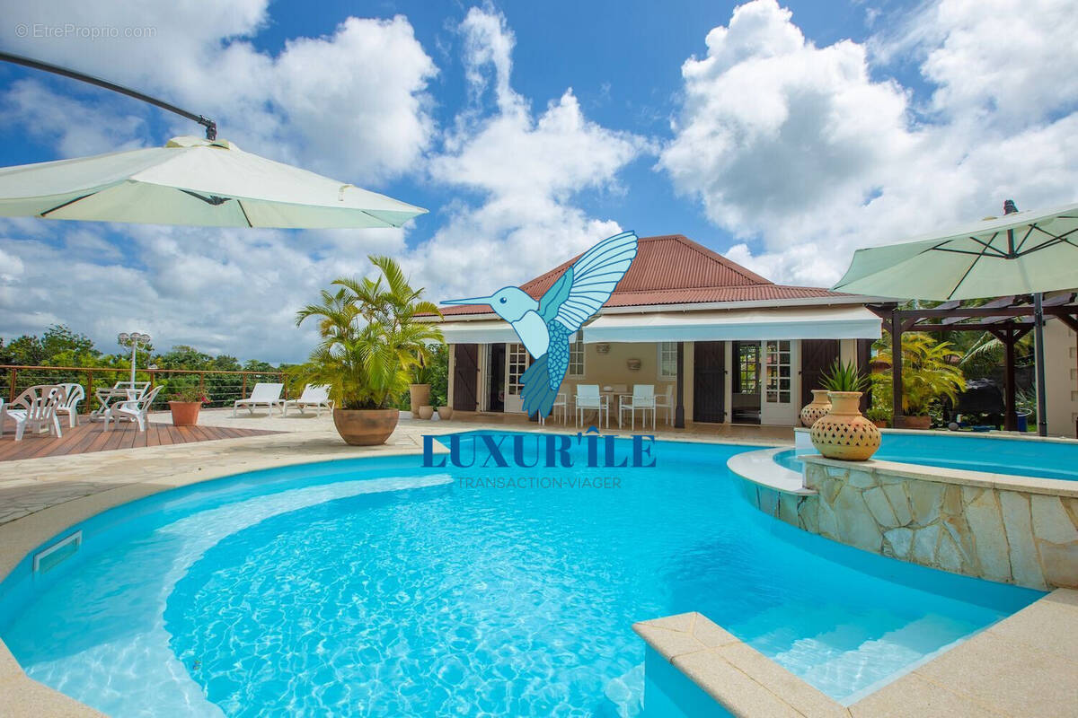 Maison à PETIT-BOURG