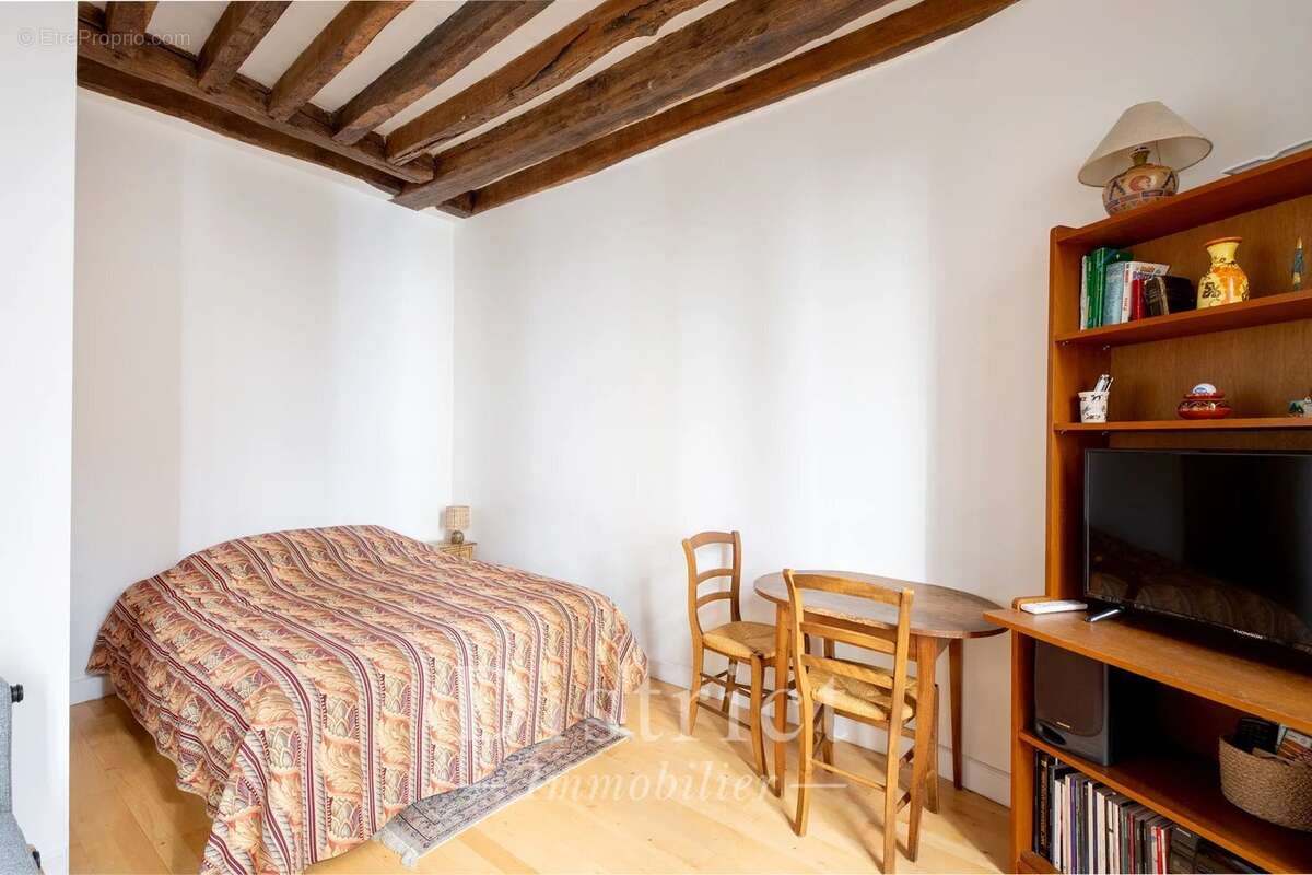 Appartement à PARIS-4E