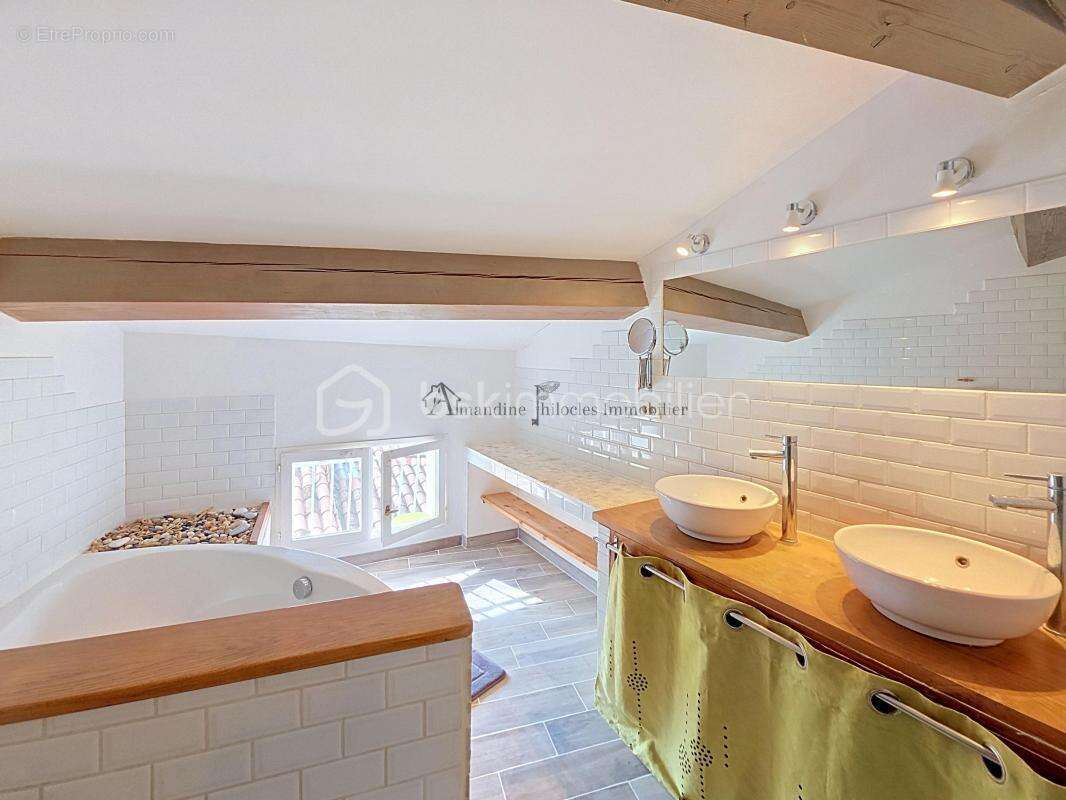 Maison de village pleine de charme – 124 m² – Solliès-Ville - photo 12