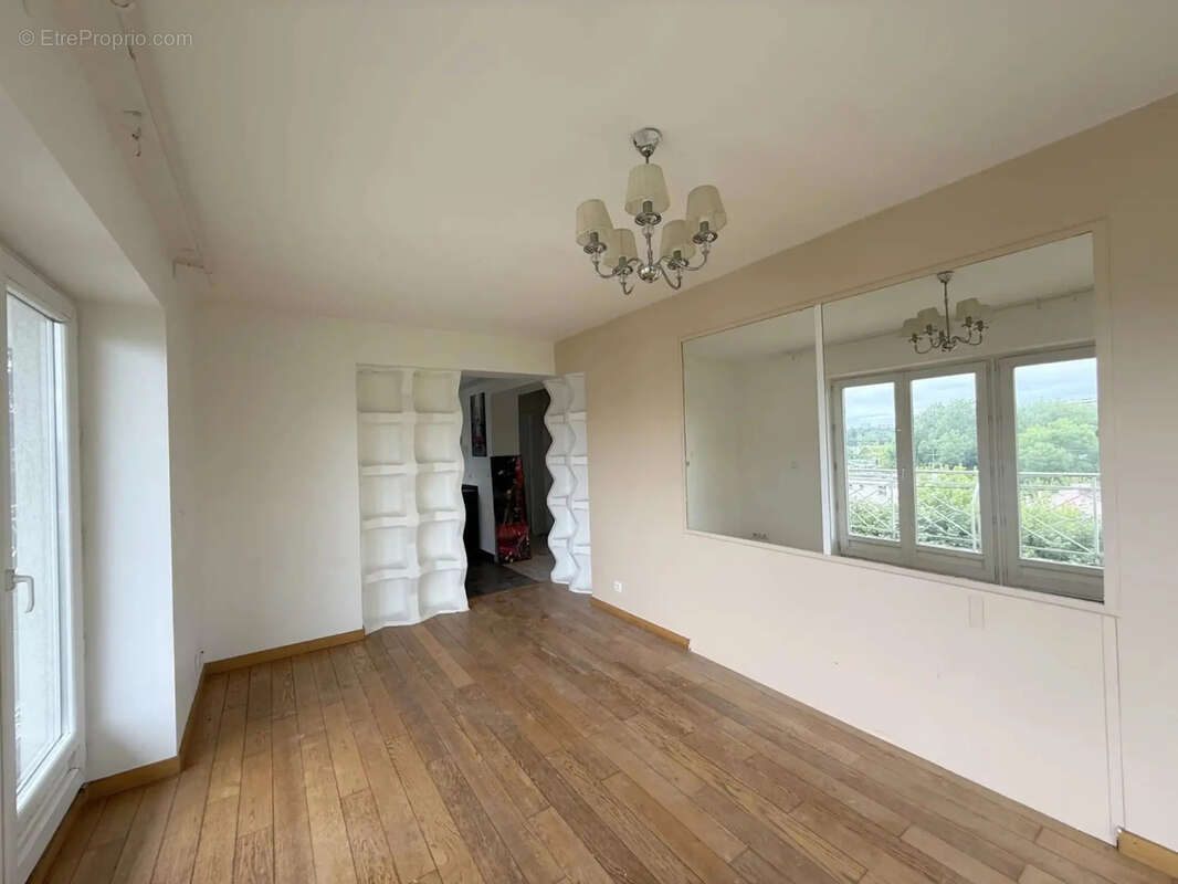 Appartement à EPINAY-SUR-ORGE