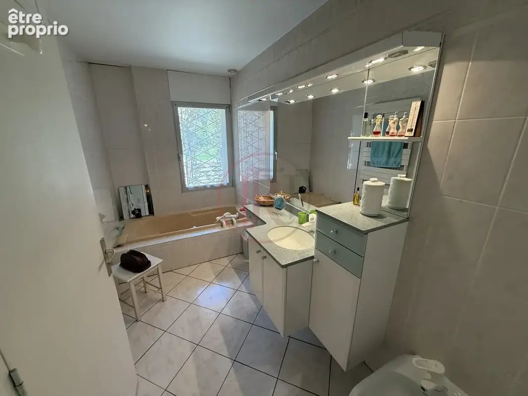 Maison Familiale de 226 m2 - photo 6