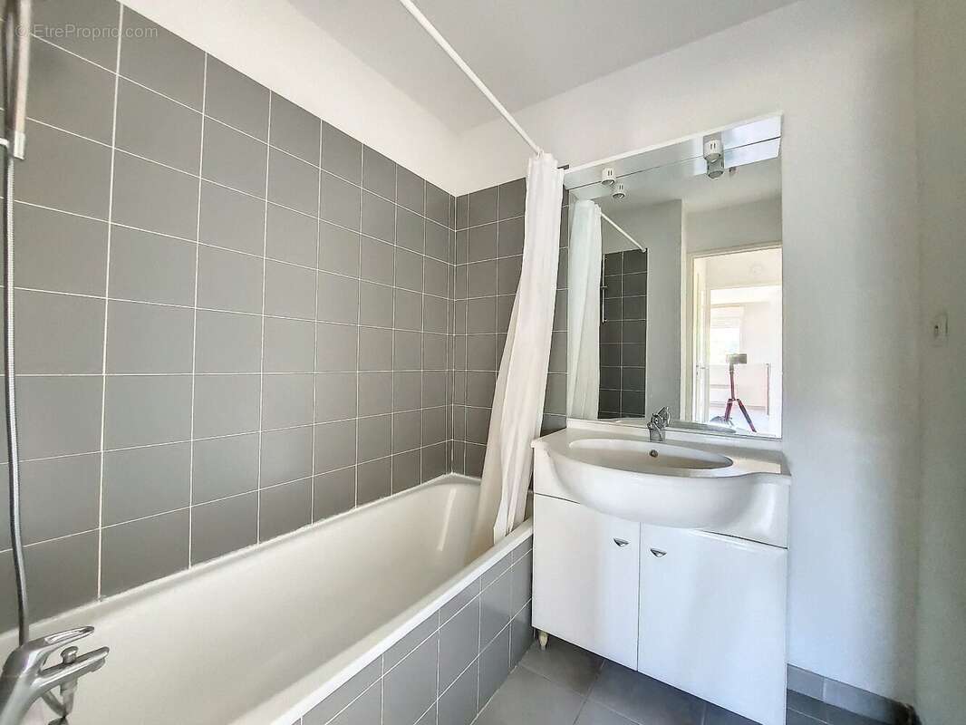 Appartement 3 pièces avec terrasse et places de parking à Sainte Bazeille - photo 7