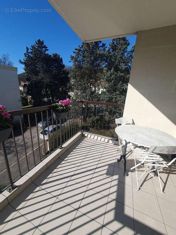 Appartement à BURES-SUR-YVETTE