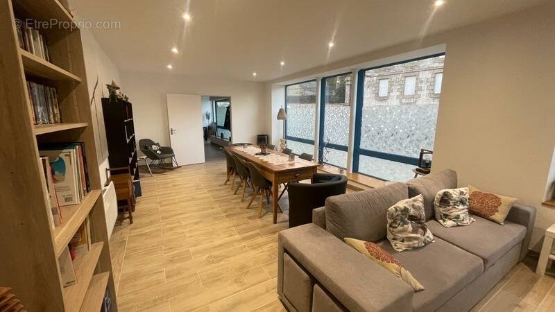 Maison à SAINT-NICOLAS-DU-PELEM