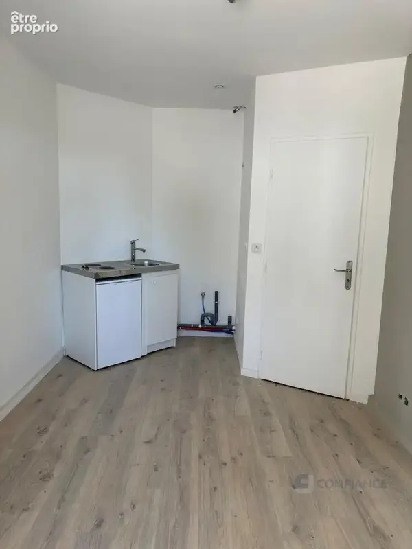 Appartement 1 pièce 15 m² · à Rillieux-la-Pape · 15 m² · 64 200 €