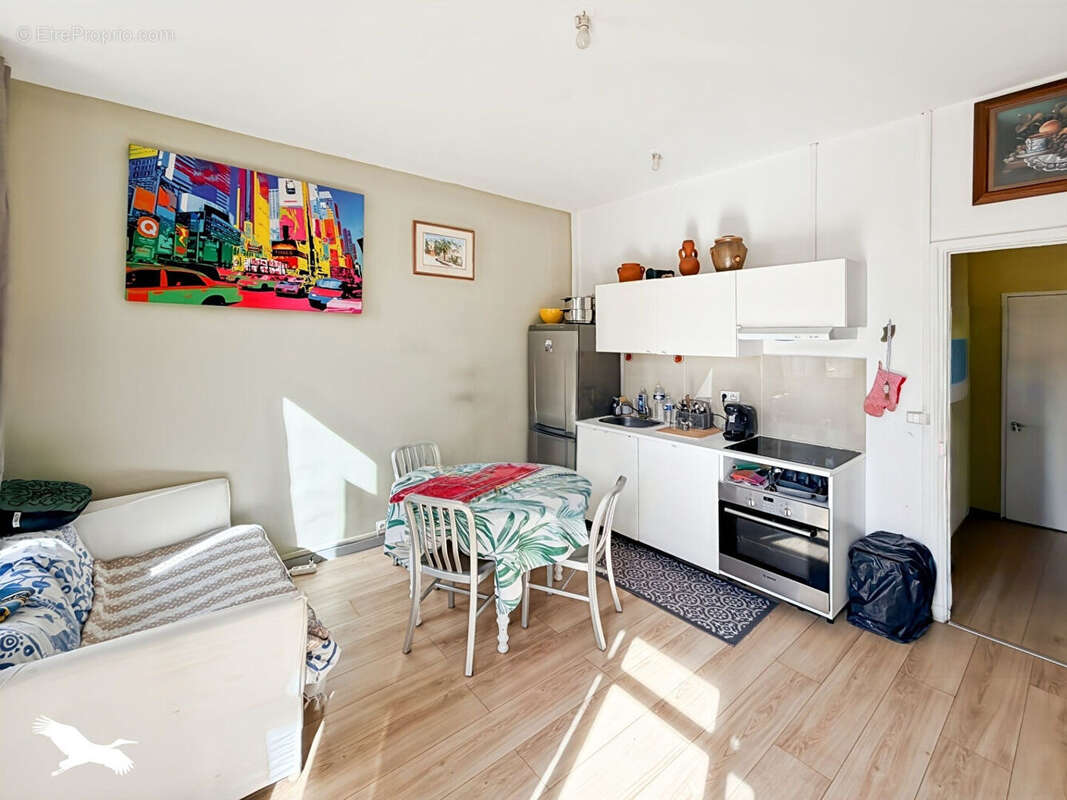 Appartement à MARSEILLE-6E